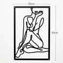 Painel Decorativo Feminino Vazado em Metal – Arte de Parede Moderna para Casa